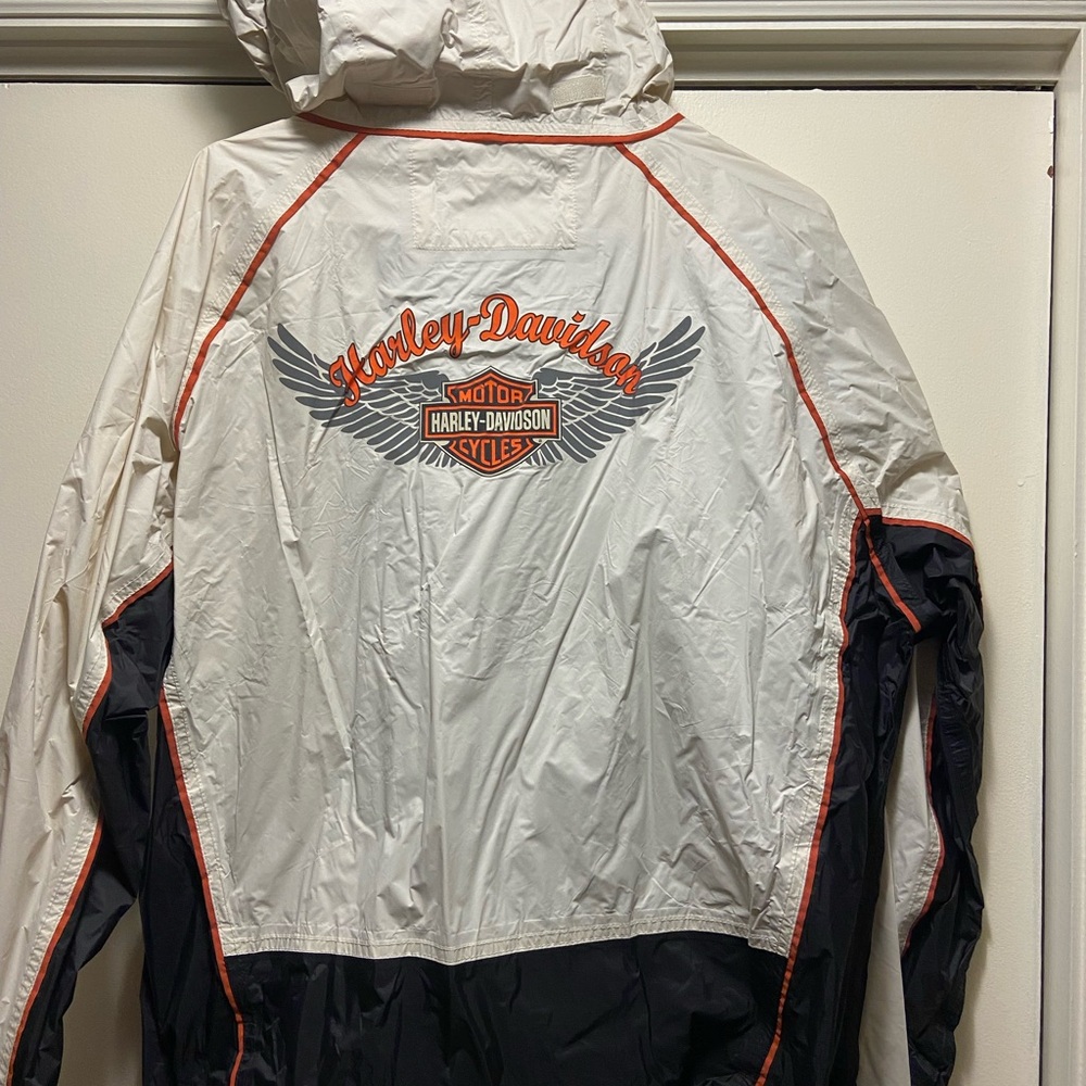 Women’s Genuine Harley Davidson, size L rain suit